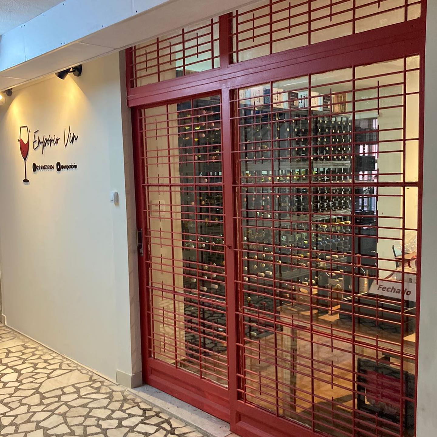 Porta da Empório Vin